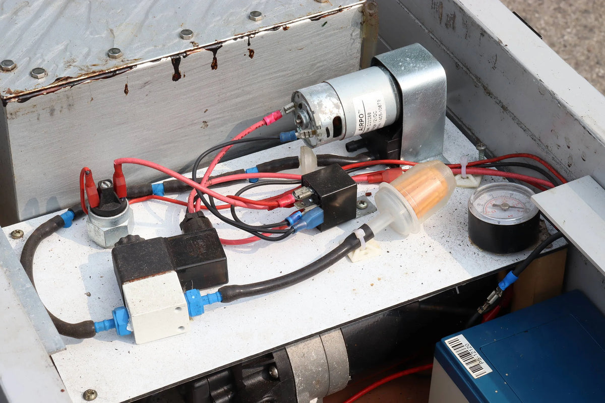 7 1/4 inch gauge driving truck with vacuum & boiler feed pumps