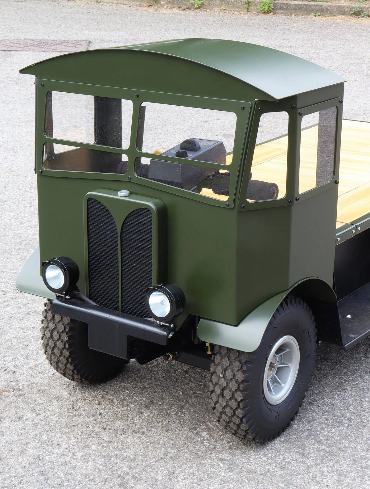 3 inch scale battery electric AEC Matador