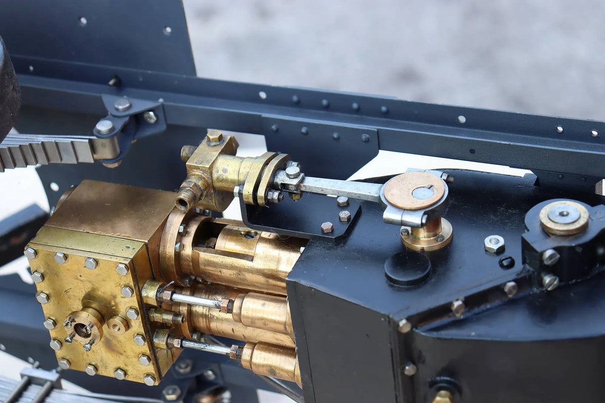 2 inch scale Clayton steam wagon