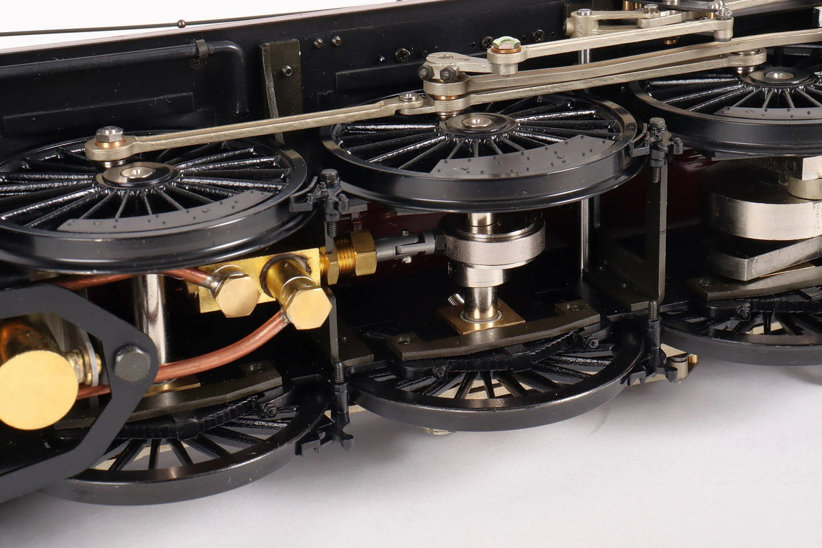 Gauge 1 Aster "Duchess of Sutherland" with display case
