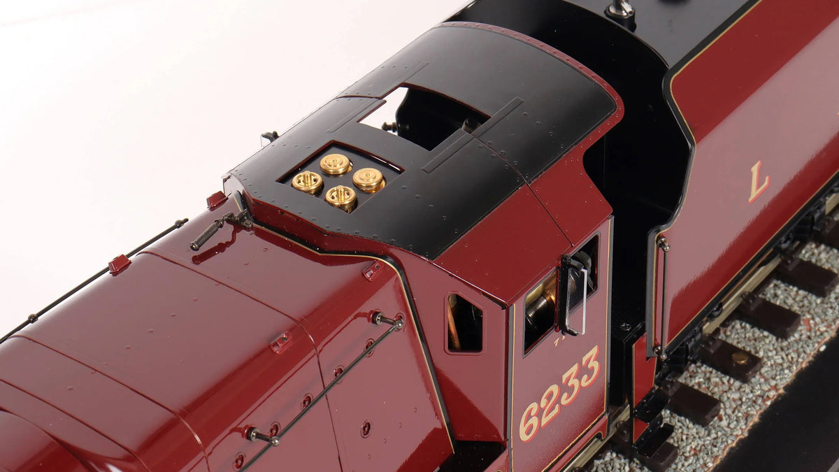 Gauge 1 Aster "Duchess of Sutherland" with display case
