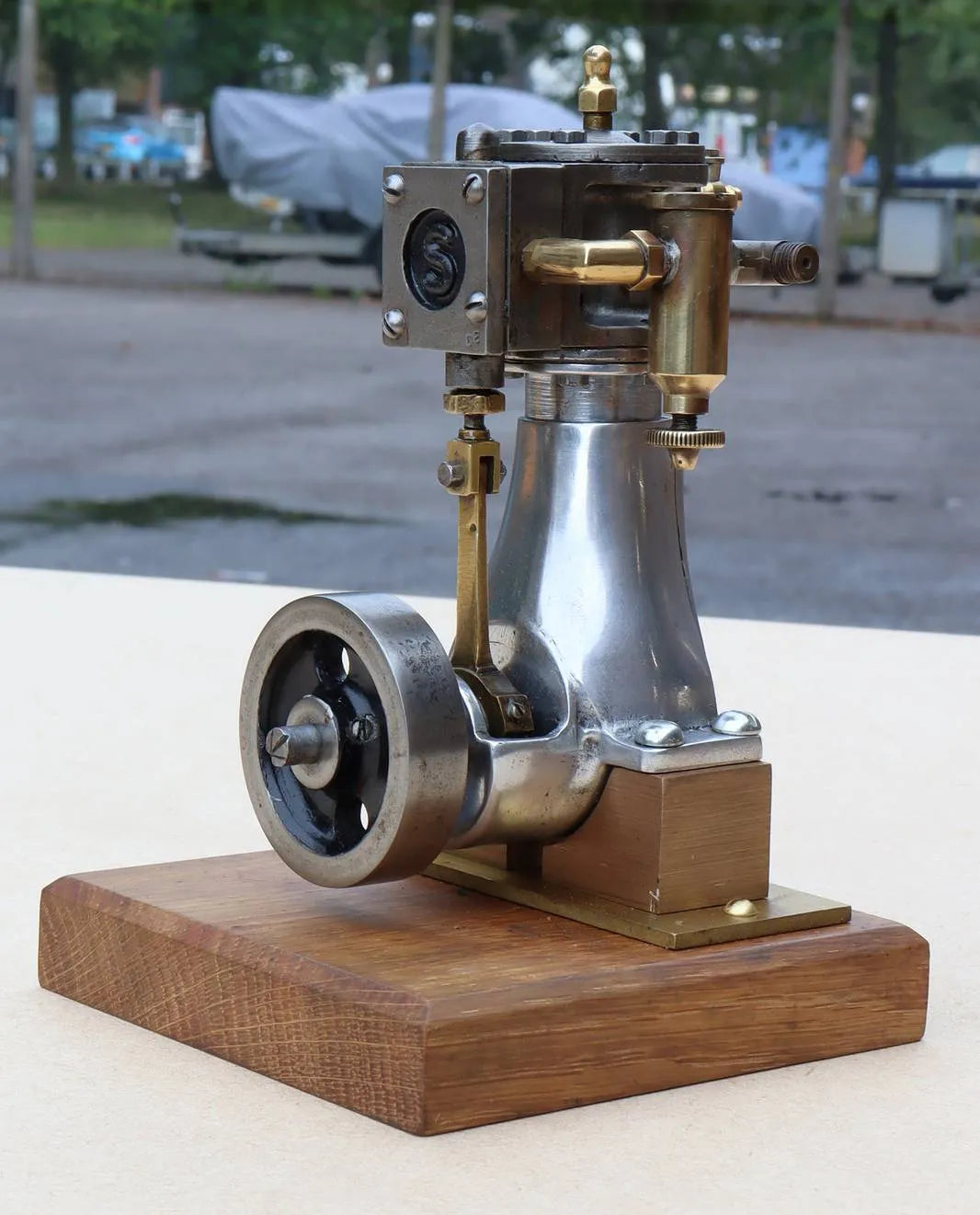 Stuart "BB" vertical engine