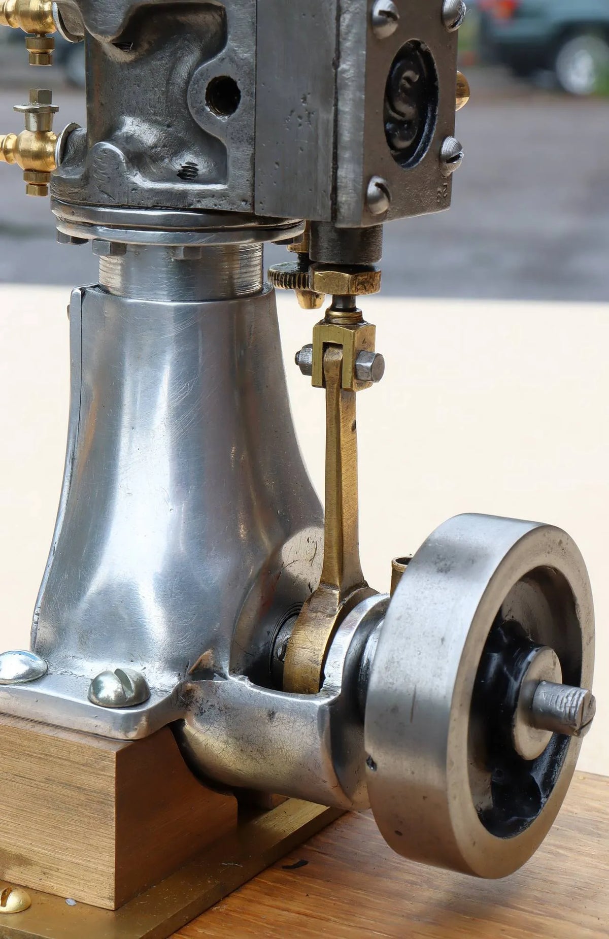 Stuart "BB" vertical engine