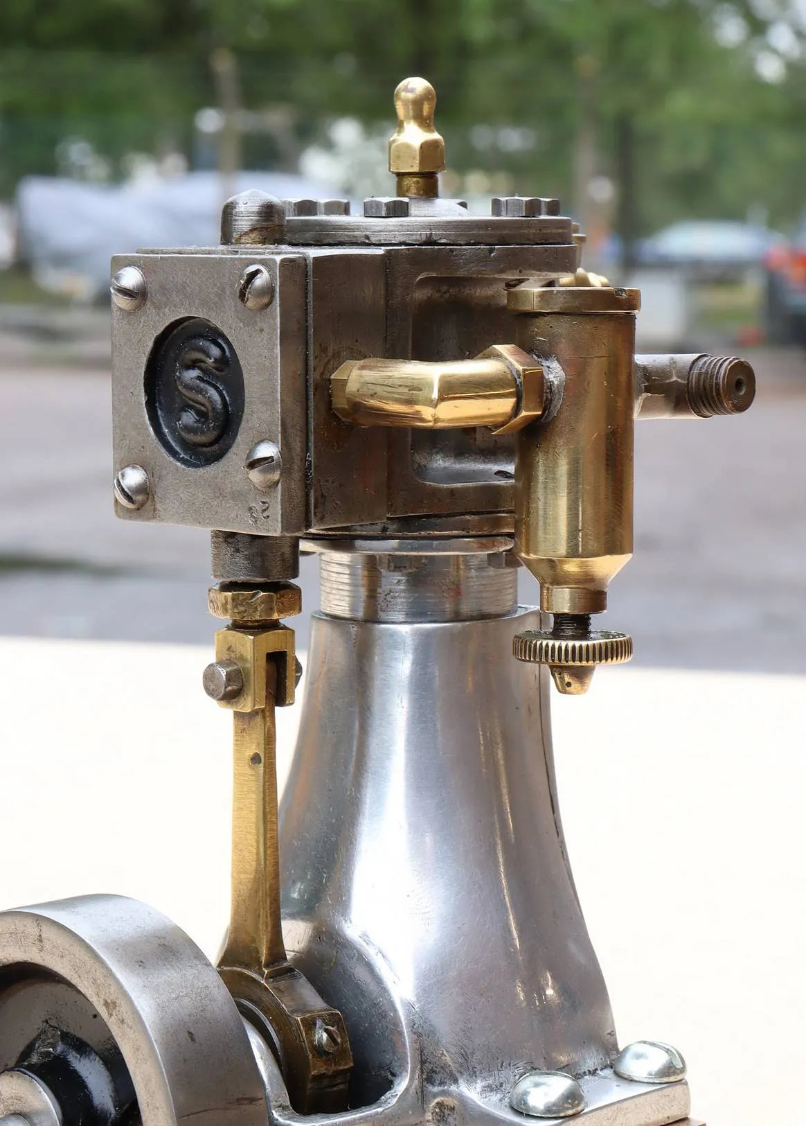 Stuart "BB" vertical engine