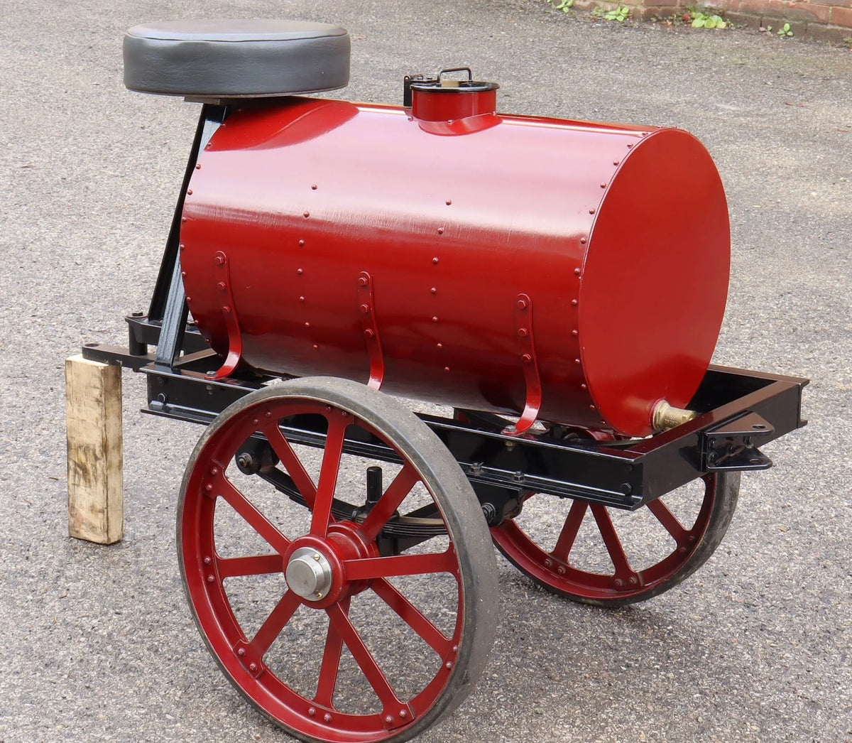 4 inch scale water bowser