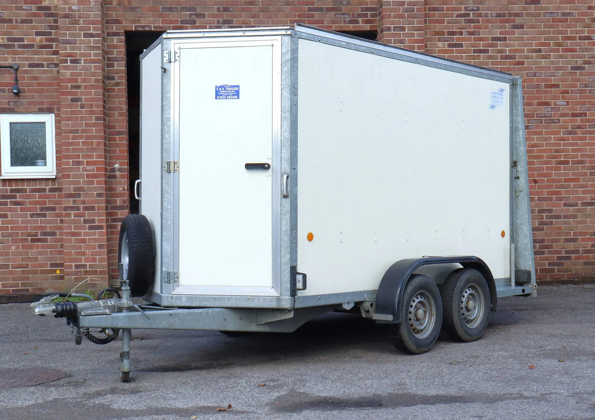 Ifor Williams BV105 twin axle box van trailer