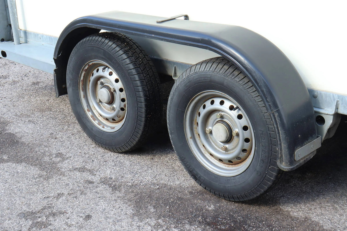 Ifor Williams BV105 twin axle box van trailer