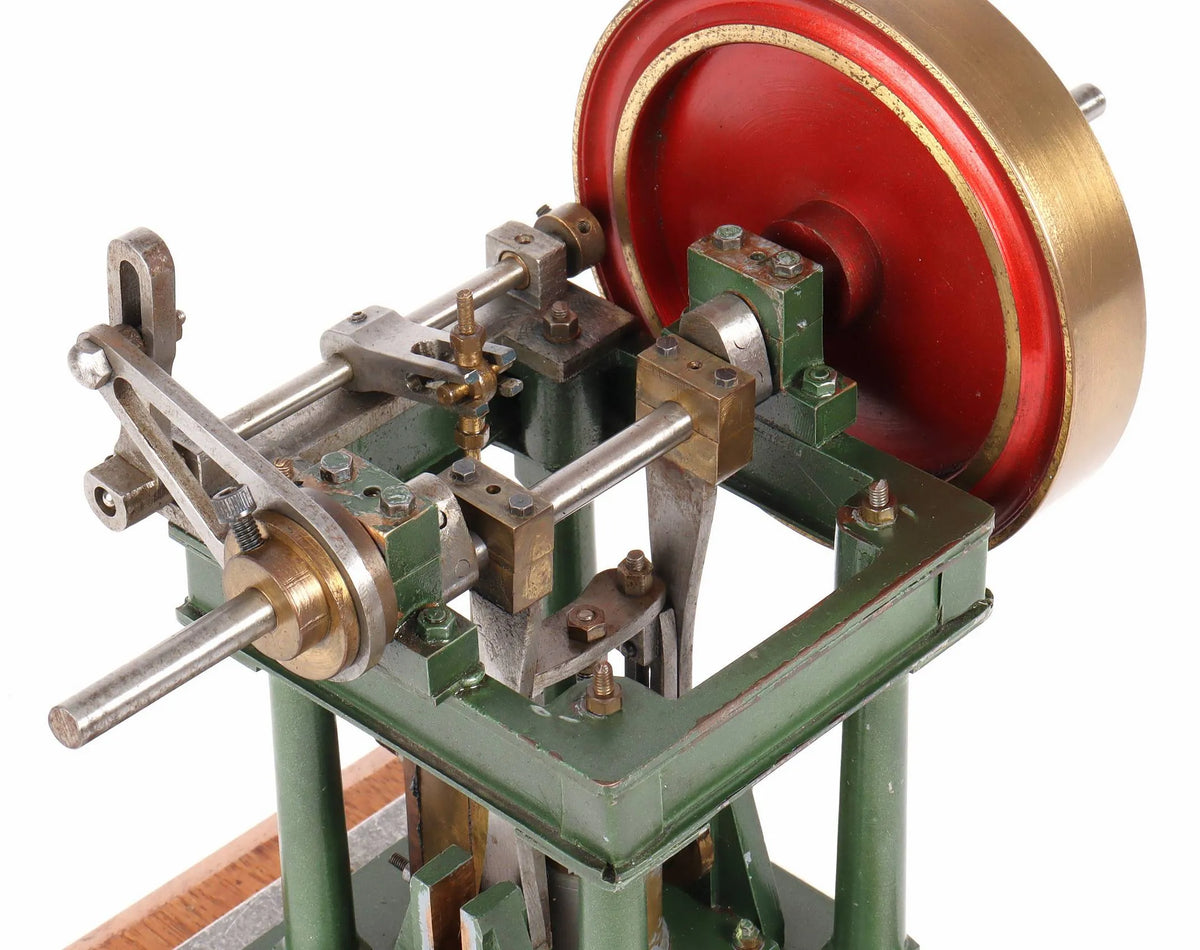 Four pillar vertical engine