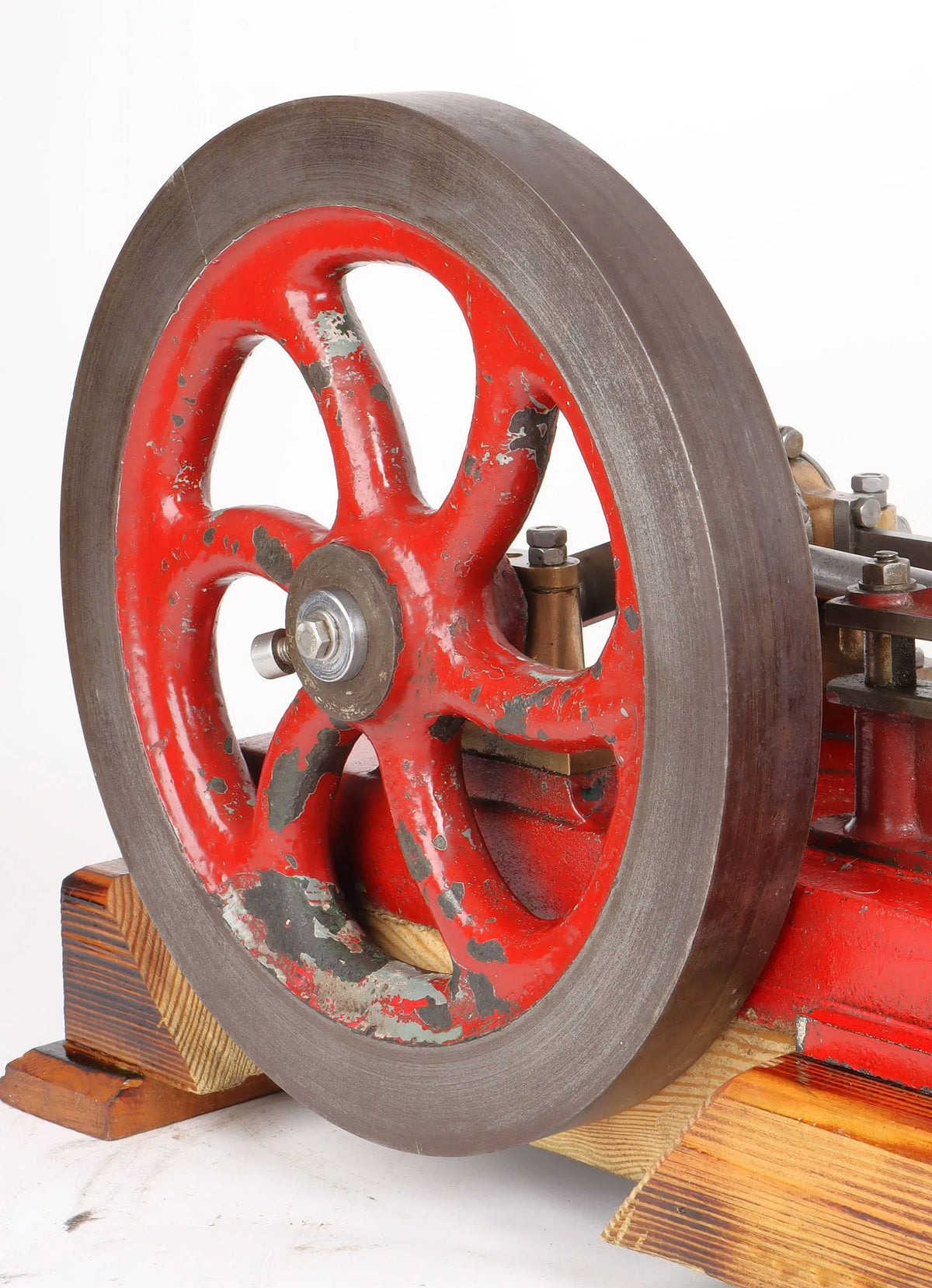 Vintage horizontal engine