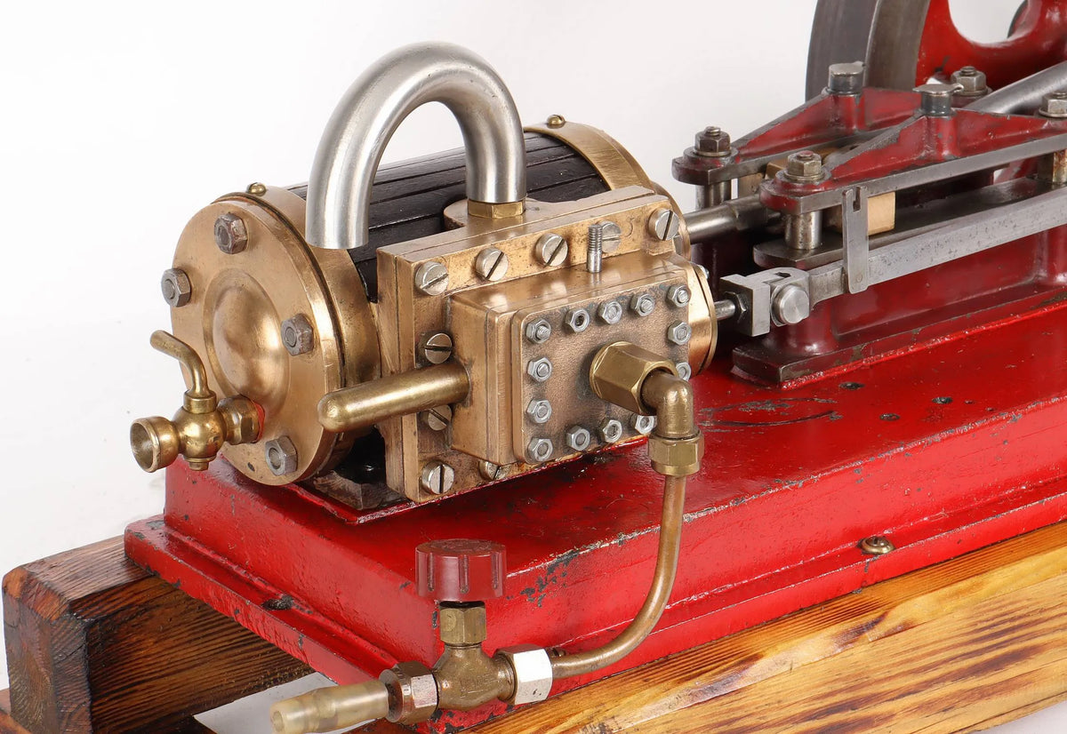 Vintage horizontal engine