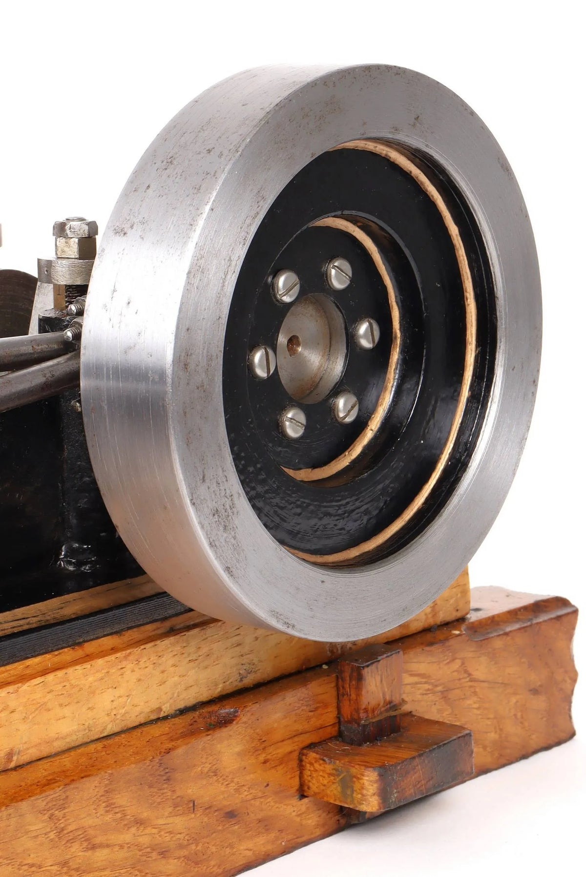 Horizontal twin marine engine