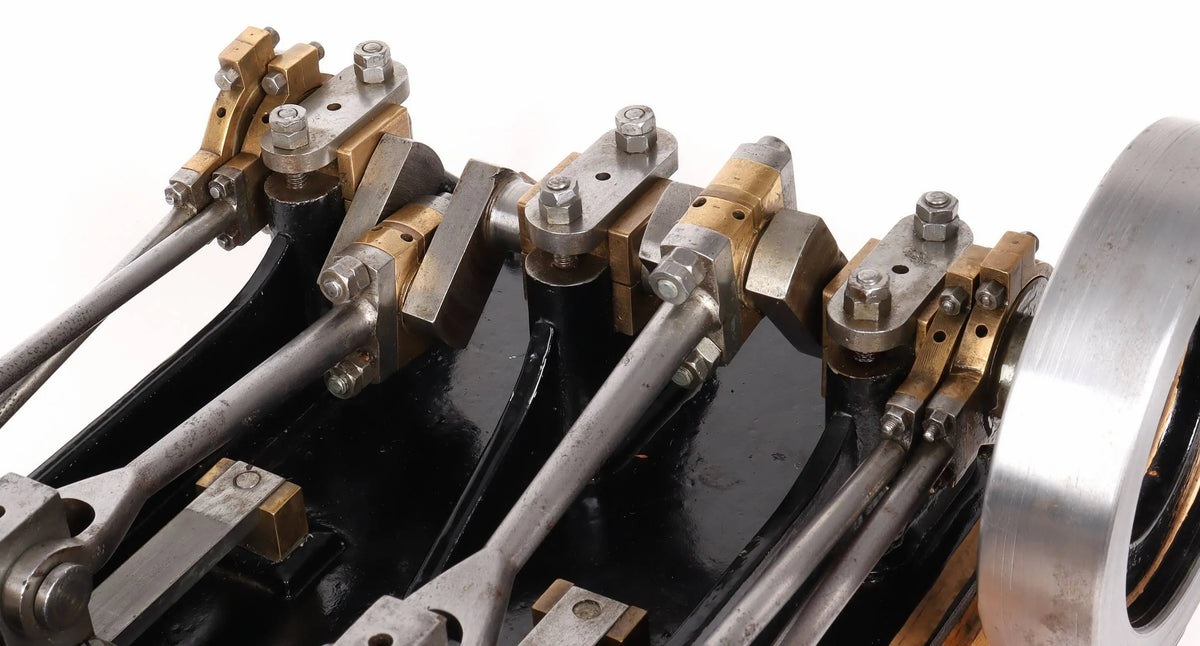 Horizontal twin marine engine