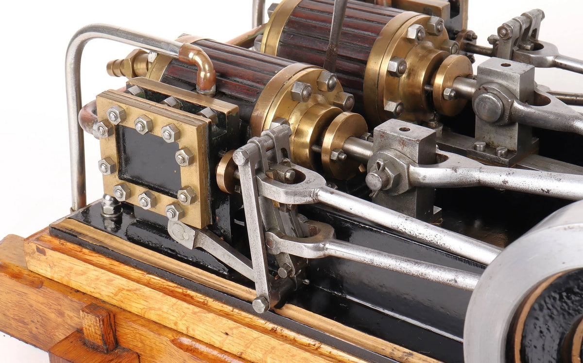 Horizontal twin marine engine