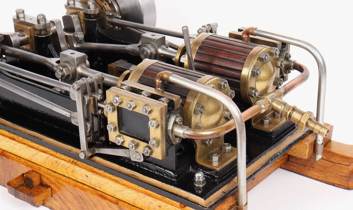 Horizontal twin marine engine