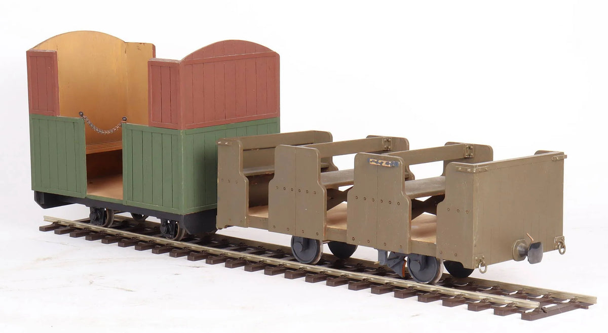 Pair of 45mm narrow gauge coaches