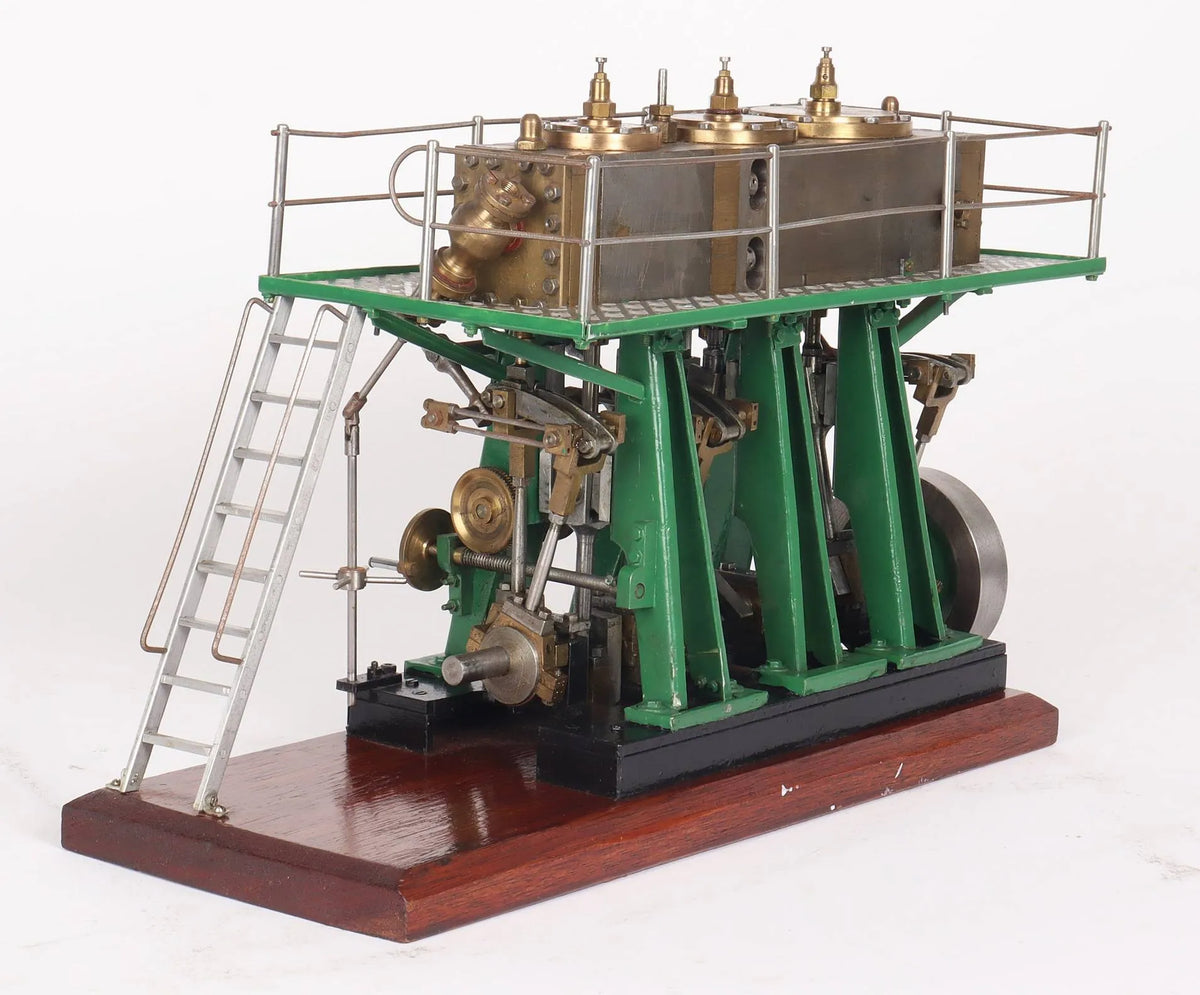 Triple expansion engine with Stephensons reversing gear