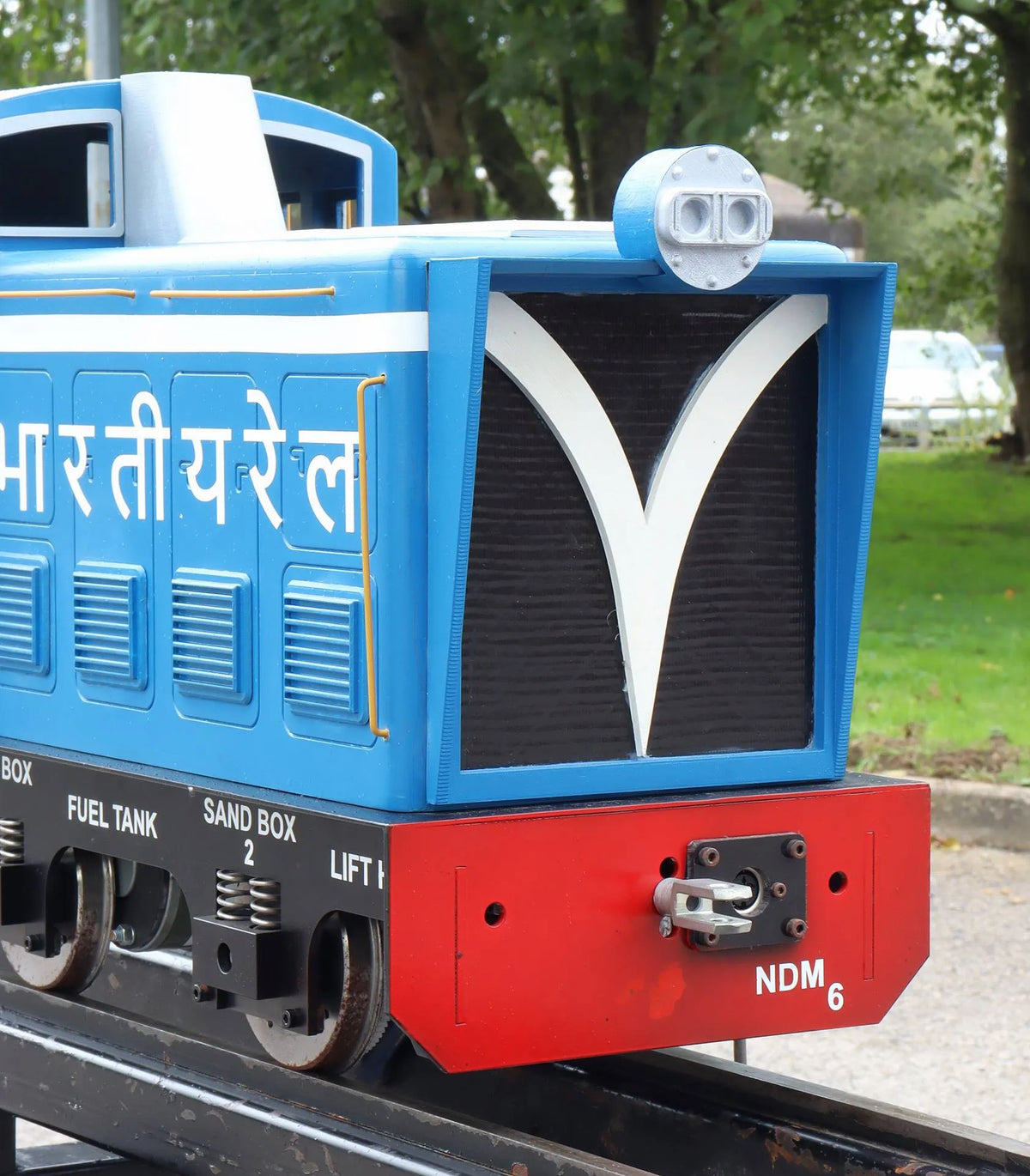 5 inch narrow gauge Darjeeling & Himalayan DMJ-6 shunter set