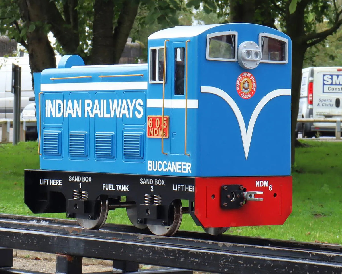 5 inch narrow gauge Darjeeling & Himalayan DMJ-6 shunter set