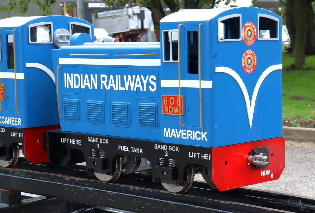 5 inch narrow gauge Darjeeling & Himalayan DMJ-6 shunter set