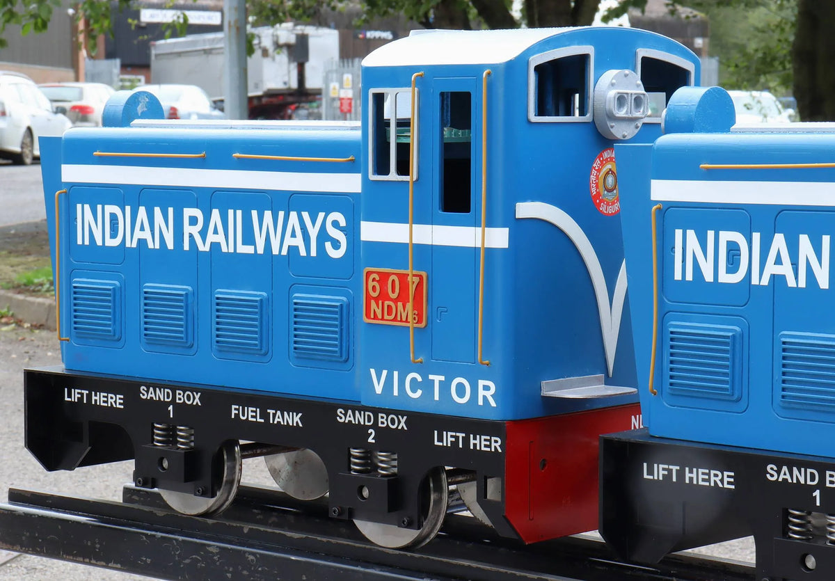 5 inch narrow gauge Darjeeling & Himalayan DMJ-6 shunter set