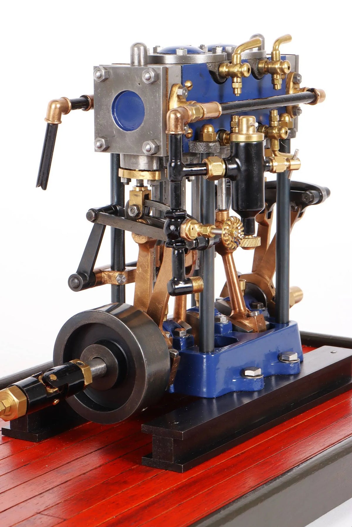Twin launch engine with reversing gear & propellor