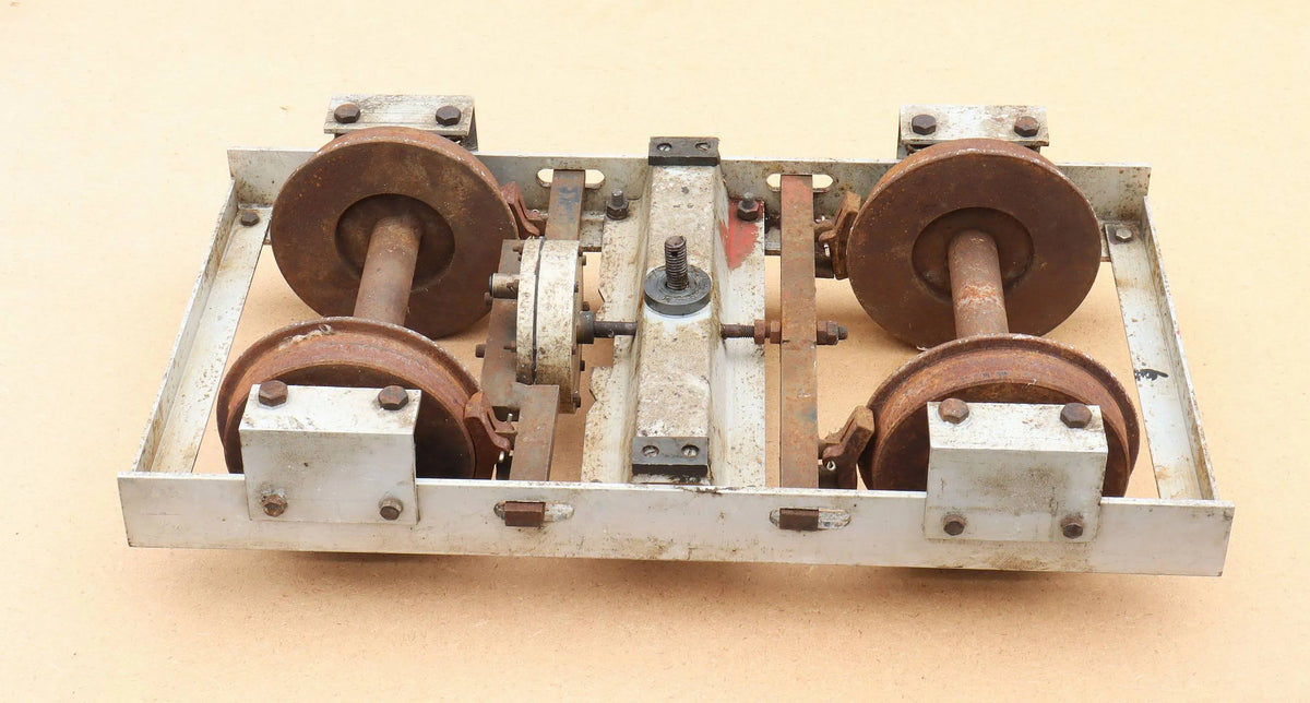 Four 7 1/4 inch gauge vacuum braked coaches