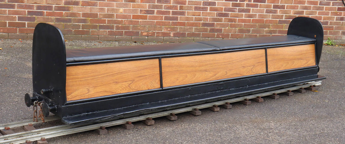 Four 7 1/4 inch gauge vacuum braked coaches
