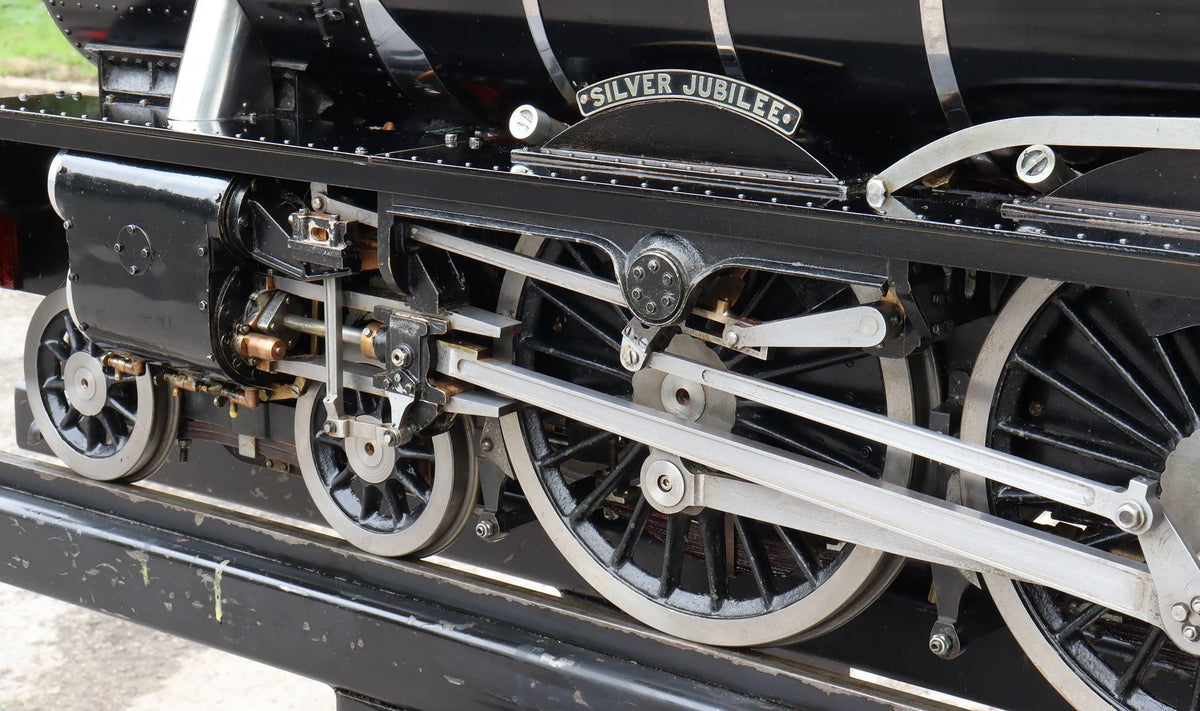 5 inch gauge LMS 4-6-0 No. 5552 "Silver Jubilee"