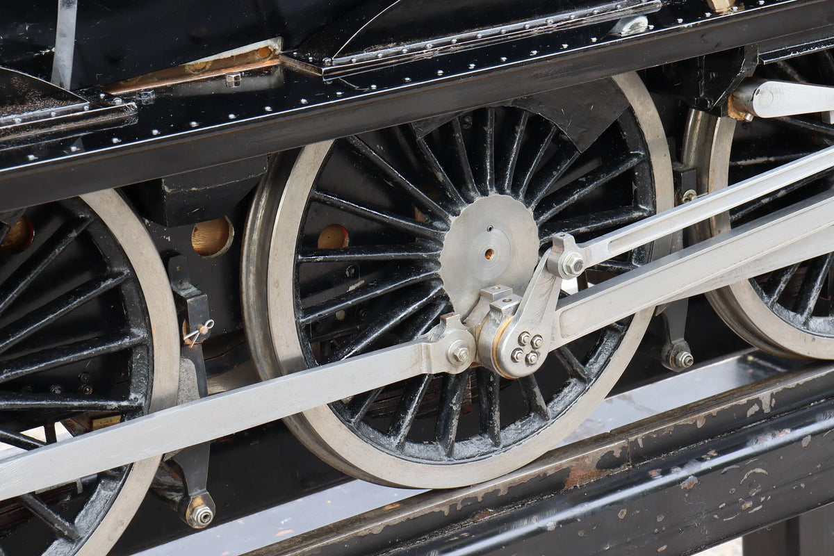 5 inch gauge LMS 4-6-0 No. 5552 "Silver Jubilee"