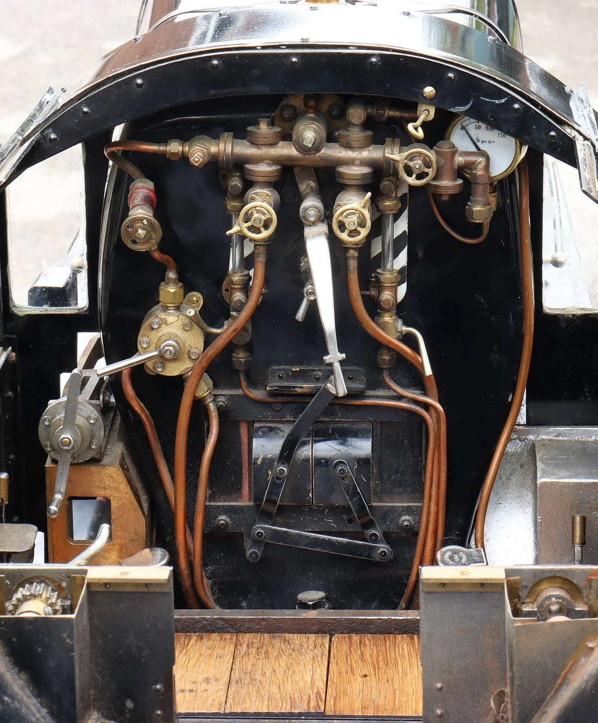 5 inch gauge LMS 4-6-0 No. 5552 "Silver Jubilee"