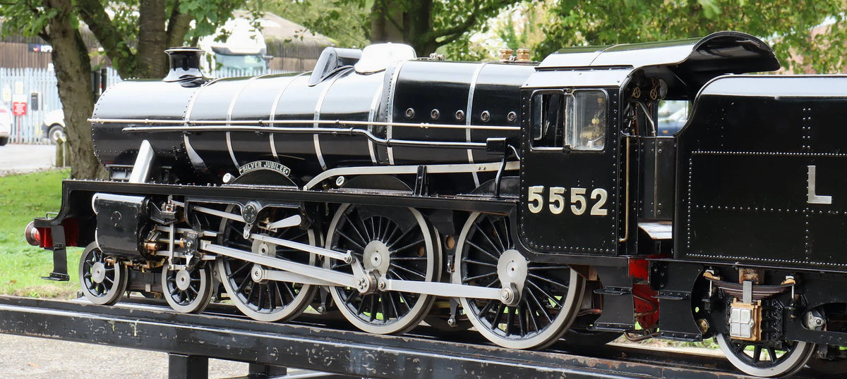 5 inch gauge LMS 4-6-0 No. 5552 "Silver Jubilee"