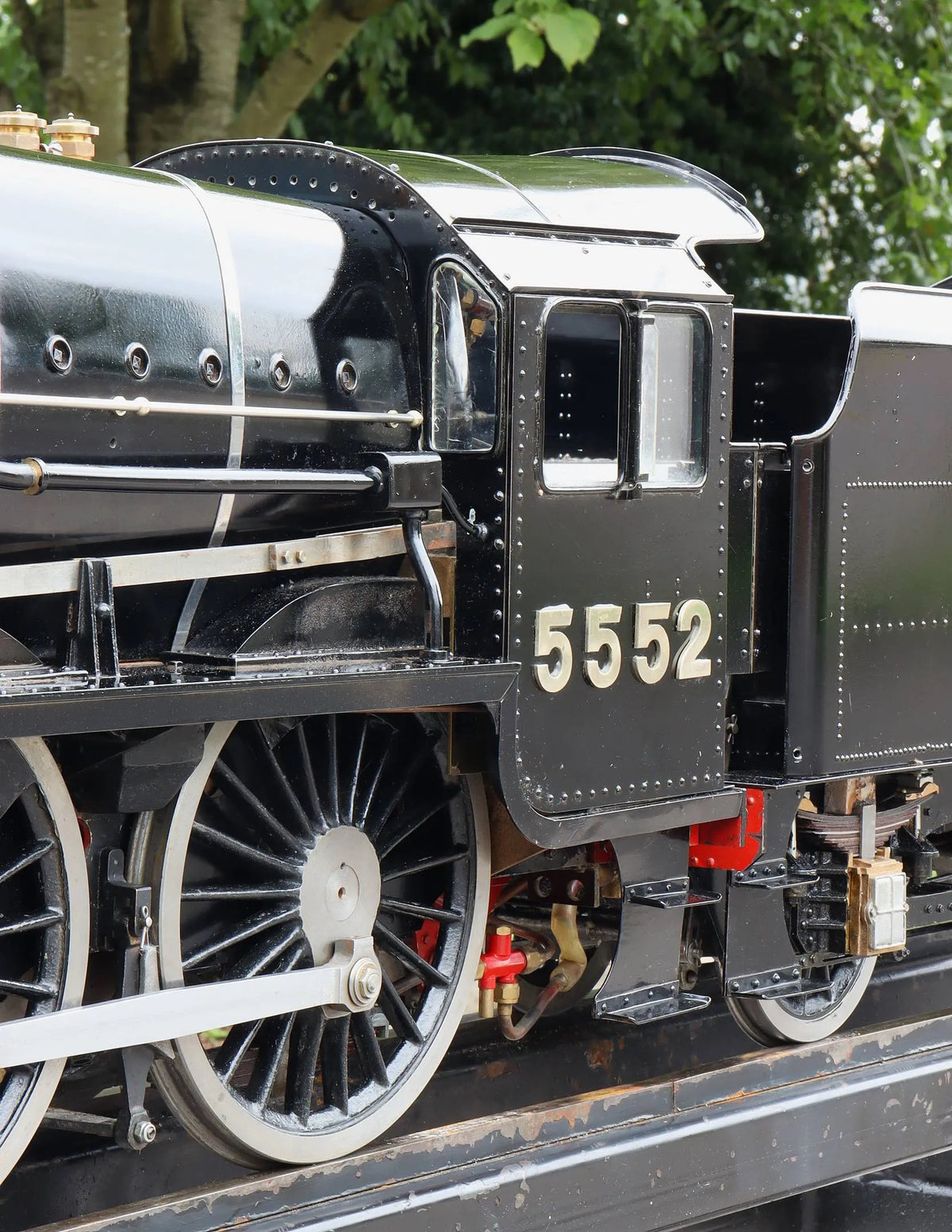 5 inch gauge LMS 4-6-0 No. 5552 "Silver Jubilee"