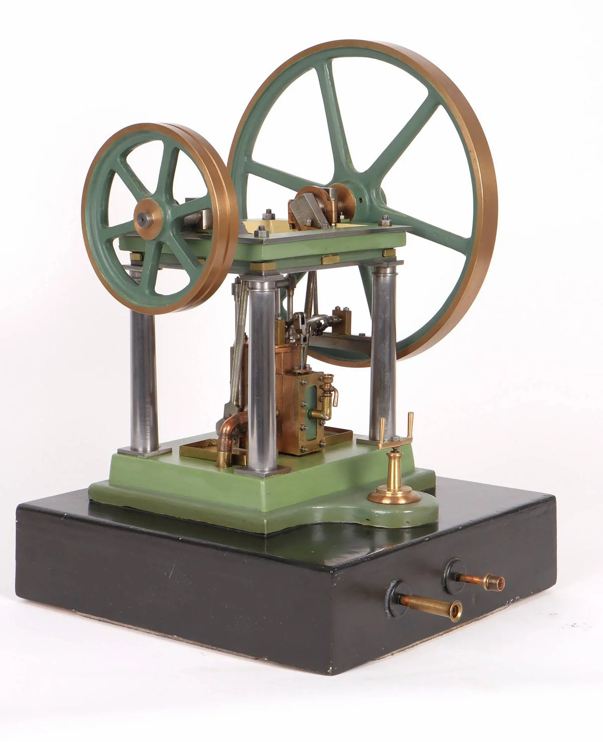 Four pillar overcrank engine