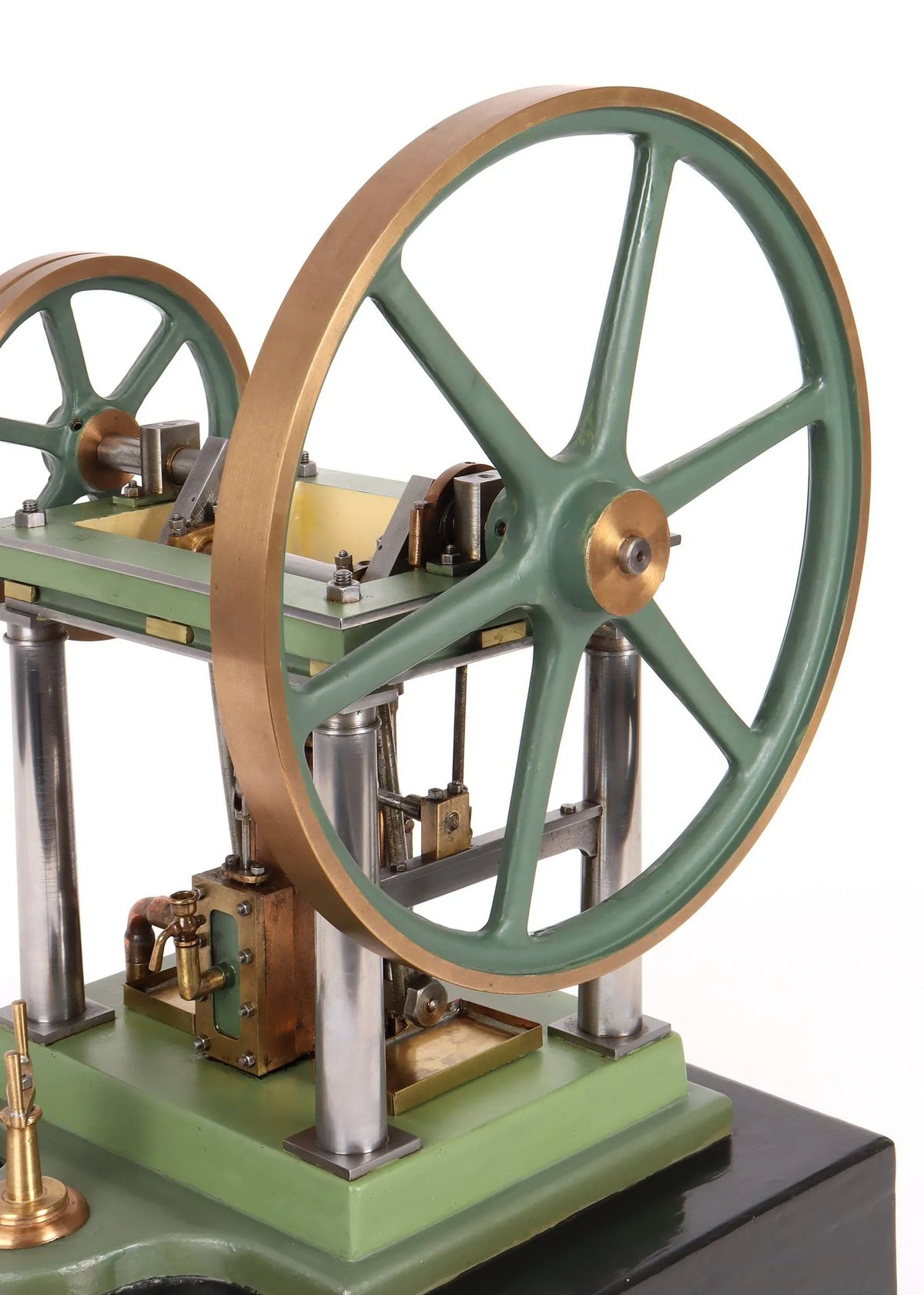 Four pillar overcrank engine