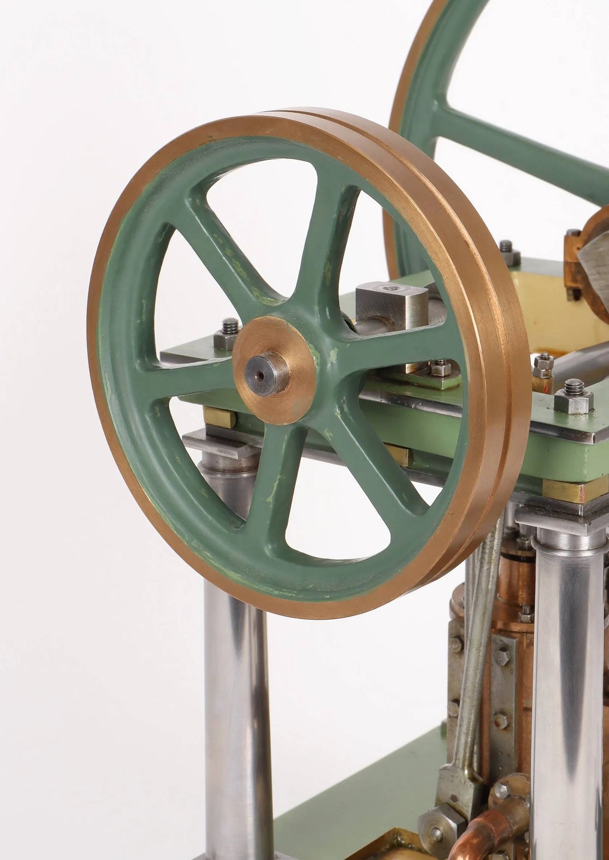 Four pillar overcrank engine