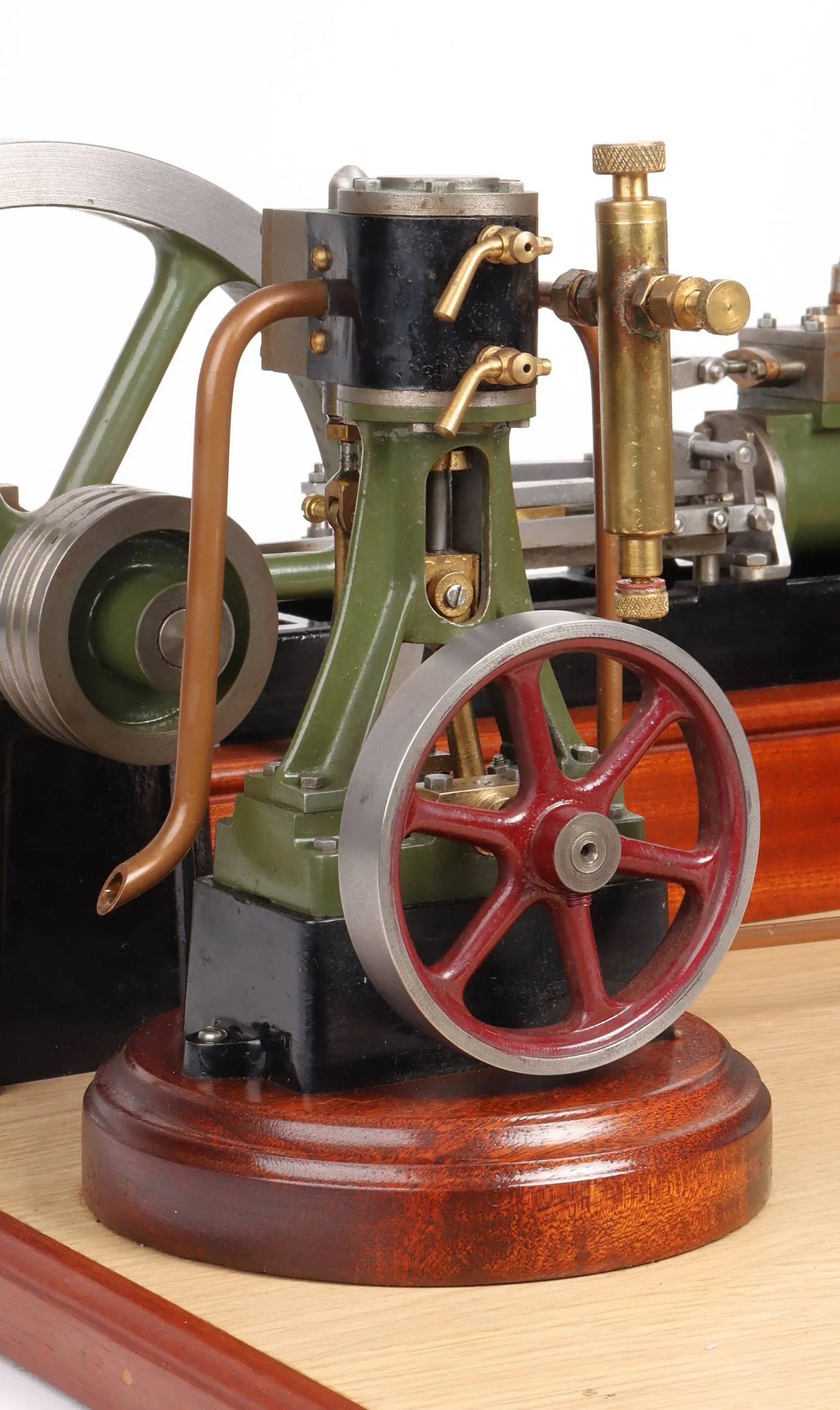 Stuart steam plant with Victoria mill engine