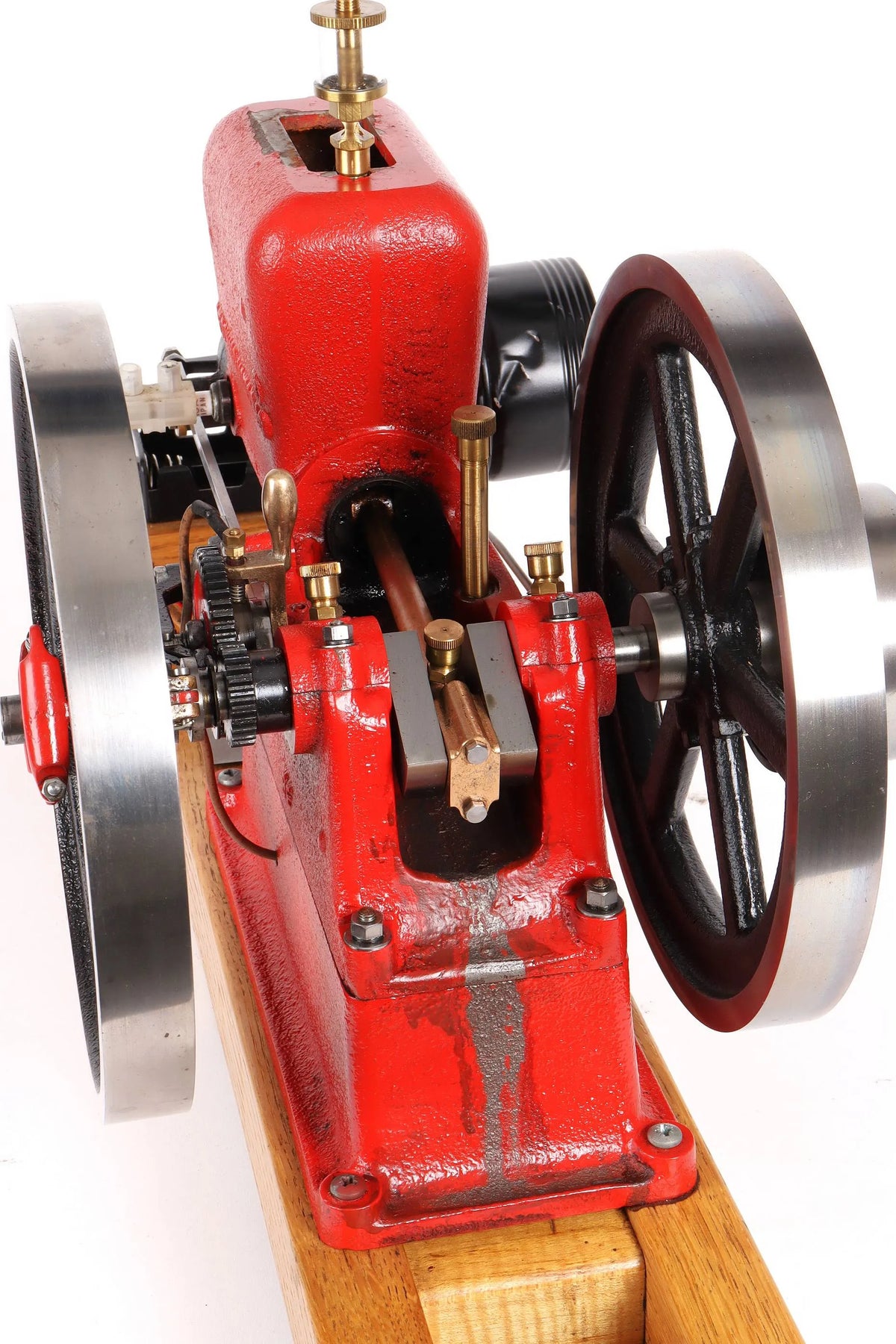 Red Wing hit & miss engine