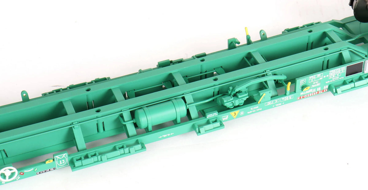 Pair of Gauge 1 Aristocraft container wagons and flat car
