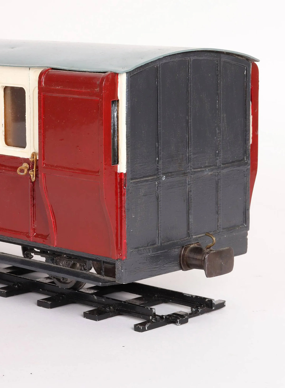Pair of 16mm narrow gauge coaches
