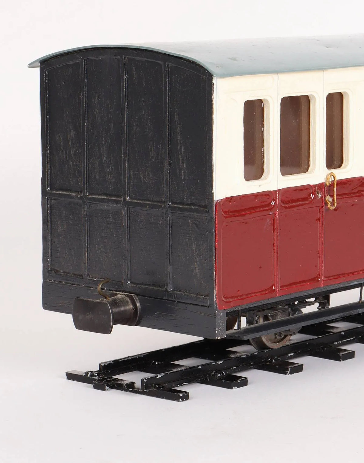 Pair of 16mm narrow gauge coaches
