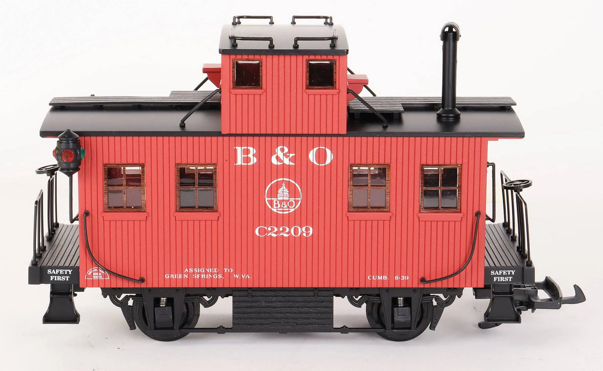 Pair of gauge 1 Aristocraft flat cars & caboose