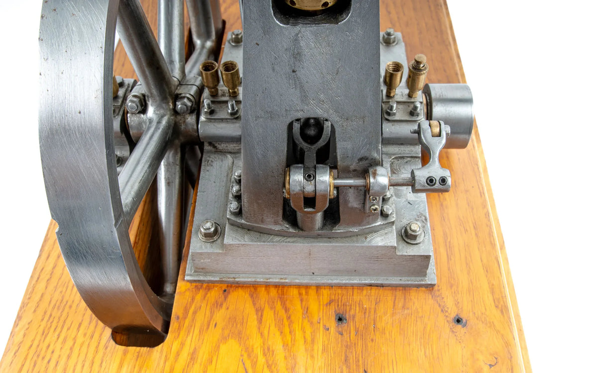 Model early diesel engine