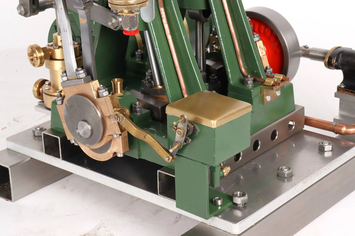 Large twin cylinder vertical engine