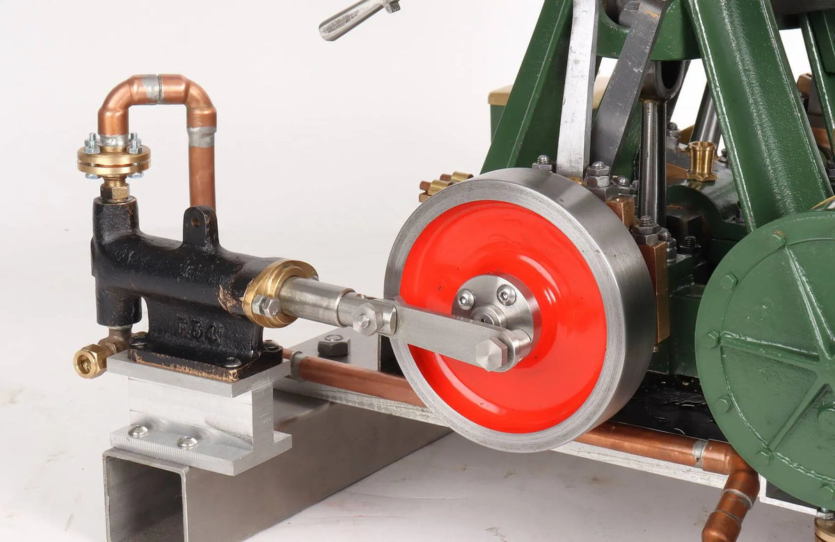 Large twin cylinder vertical engine