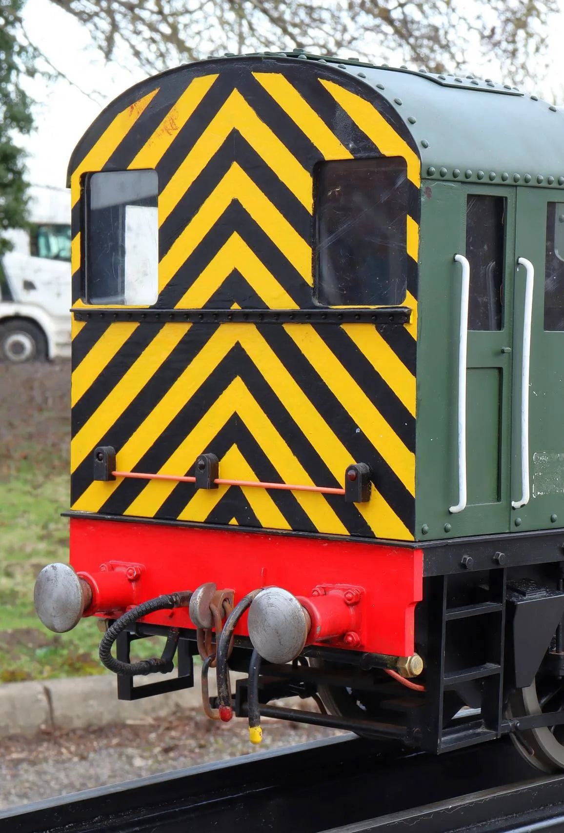 5 inch gauge Class 08 shunter