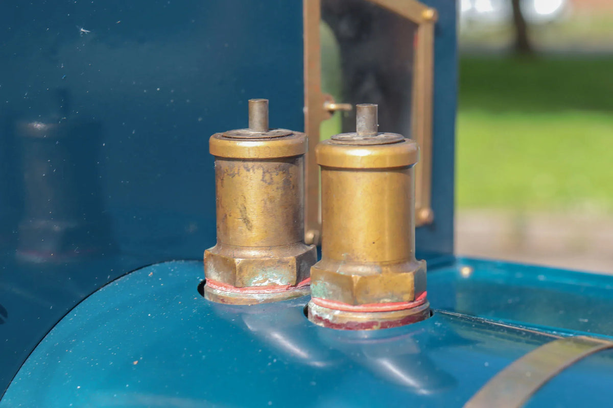 5 inch gauge Polly V 2-6-0T