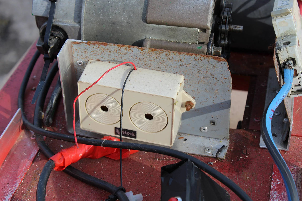 5 inch narrow gauge battery-electric shunter