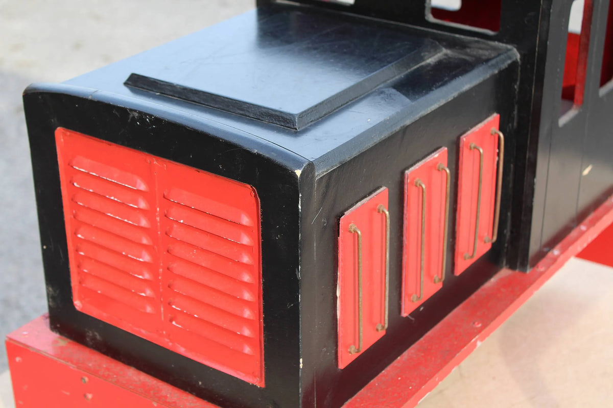 5 inch narrow gauge battery-electric shunter