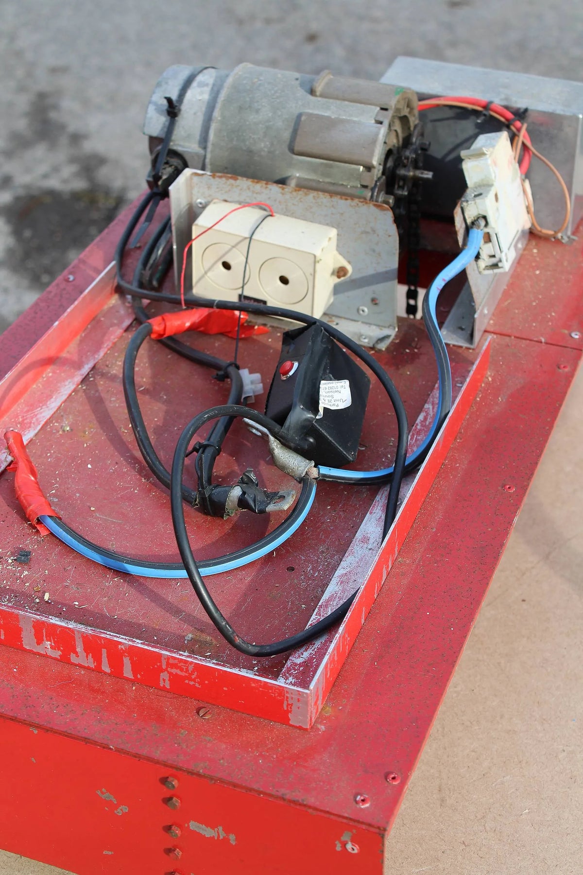 5 inch narrow gauge battery-electric shunter