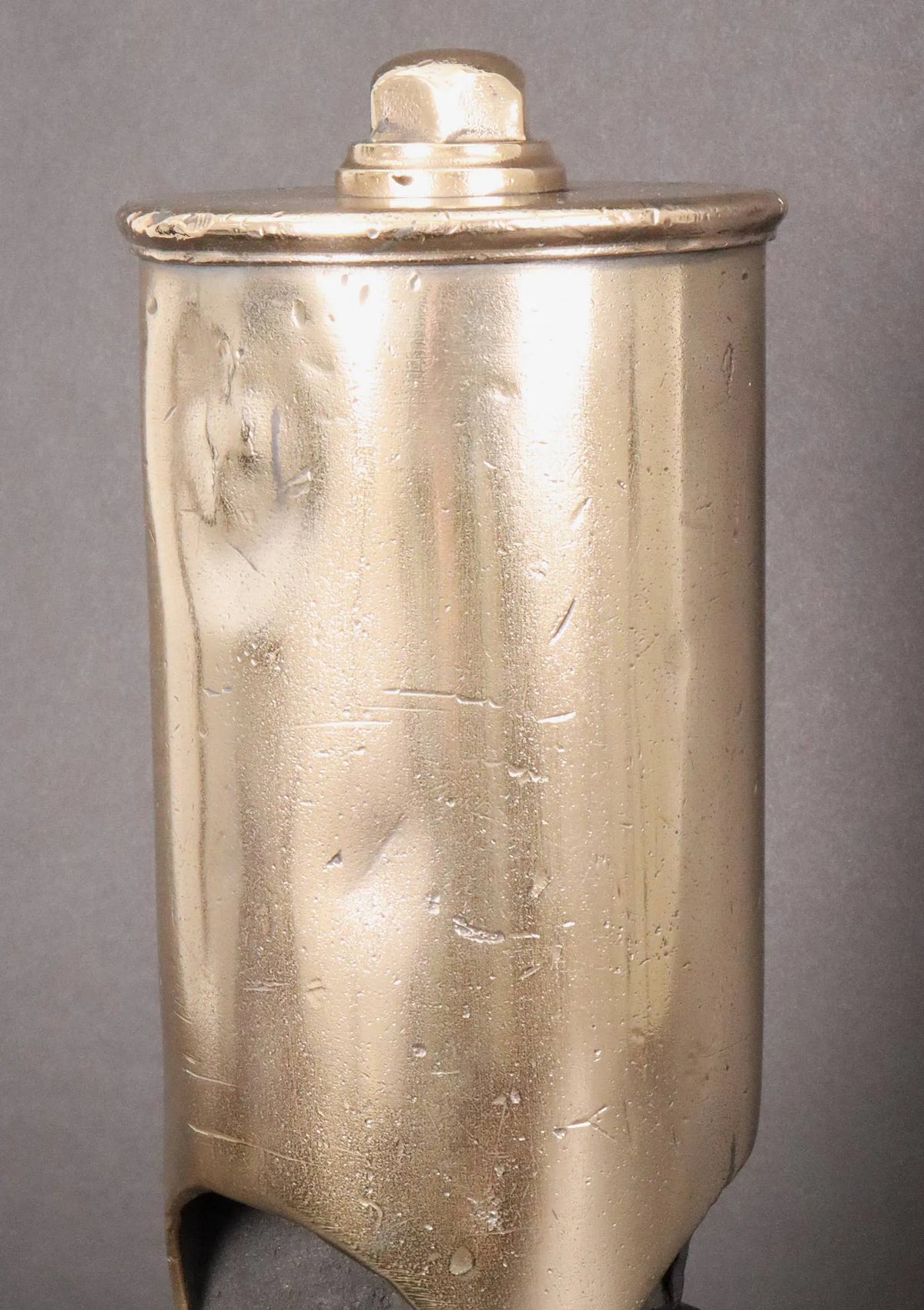 Standard gauge locomotive chime whistle and valve